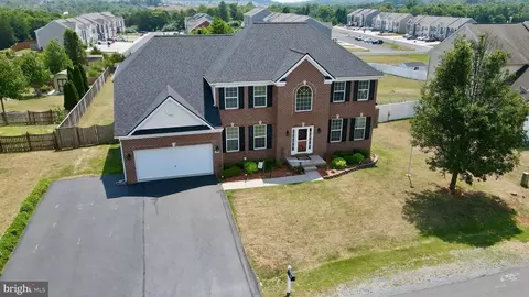 165 Mcwharton Way, Bunker Hill, WV 25413