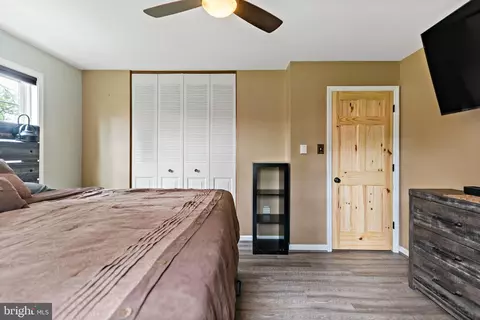 Bedroom - 39 Ripple Way, Falling Waters, WV 25419 photo 2 of 4