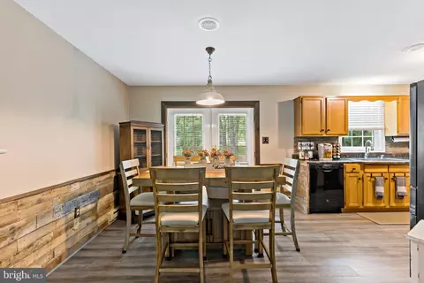 Dining - 39 Ripple Way, Falling Waters, WV 25419 photo 1 of 2