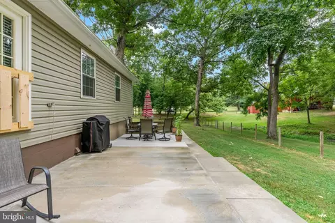 Exterior - 39 Ripple Way, Falling Waters, WV 25419 photo 4 of 7