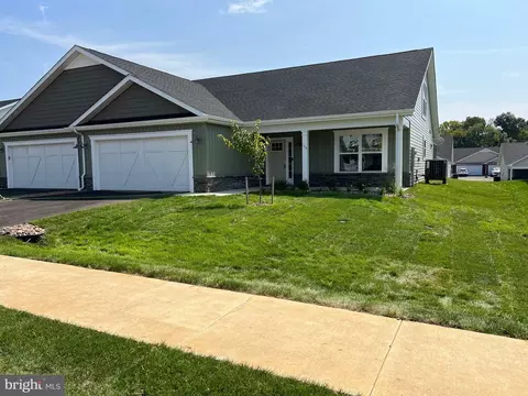 259 Dripping Spring Dr, Hedgesville, WV 25427