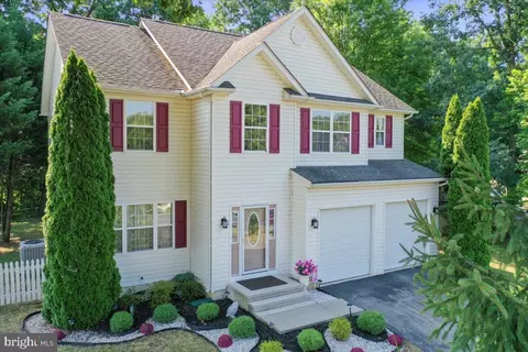 374 Braeburn Dr, Martinsburg, WV 25403