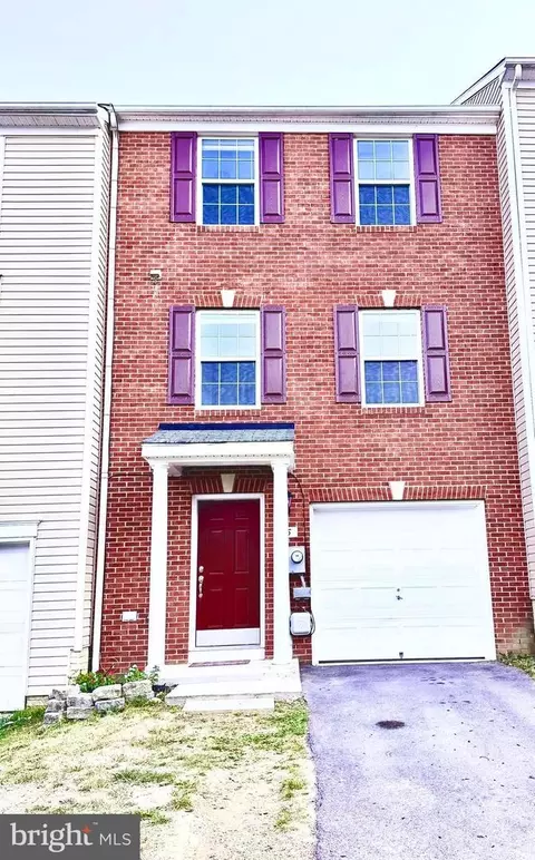 45 Venetian Ct, Hedgesville, WV 25427