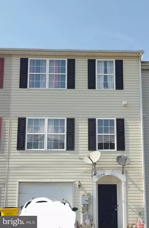 1036 Aztec Dr, Martinsburg, WV 25405