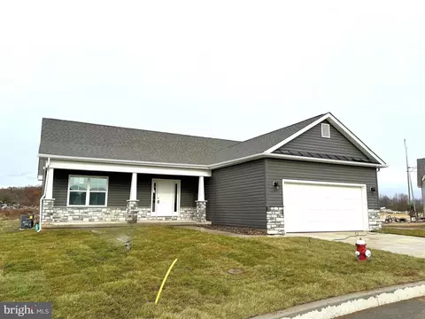 243 Finney Dr, Martinsburg, WV 25405
