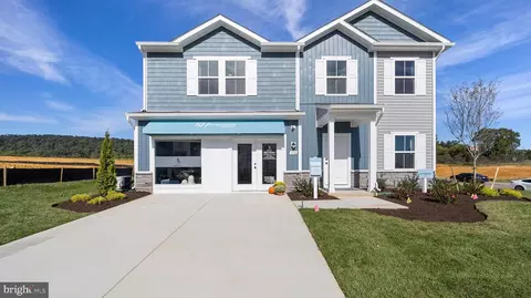 106 Perdiz Rd, Hedgesville, WV 25427