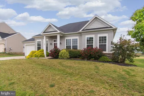 85 Liverpool Ln, Martinsburg, WV 25405