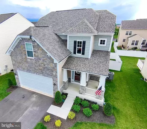 109 Darden Ct W, Martinsburg, WV 25403