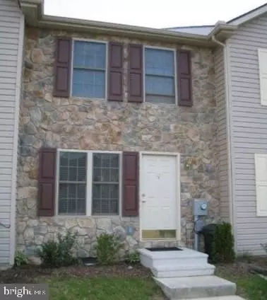 19 Colossians Ct, Inwood, WV 25428