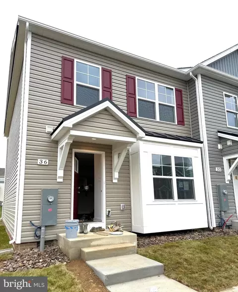 36 Moses Dr, Martinsburg, WV 25405