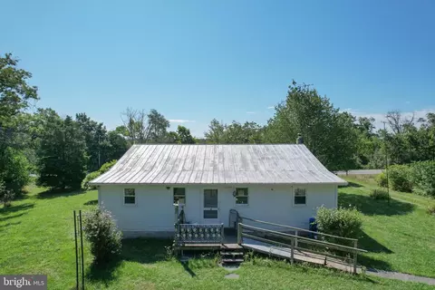 7793 Apple Harvest Dr, Martinsburg, WV 25401