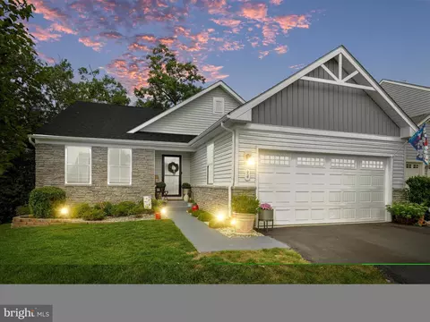 94 Cape Cod Cir, Martinsburg, WV 25403