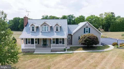 197 Renaissance Dr, Martinsburg, WV 25403