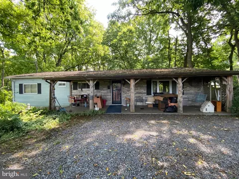 876 Gosling Marsh Rd, Martinsburg, WV 25404
