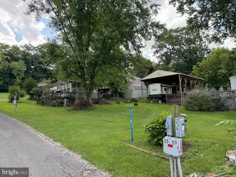 Block 59 Lot 7 And Lot 8 Jollywood Drive, Falling Waters, WV 25419