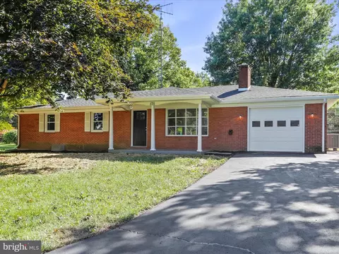 175 Aquarius Way, Martinsburg, WV 25405