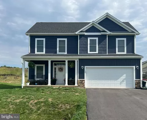 152 Skippers Canyon Dr, Martinsburg, WV 25403