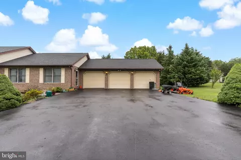 473 Ashton Dr, Falling Waters, WV 25419 photo 5