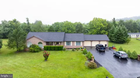 473 Ashton Dr, Falling Waters, WV 25419 photo 4