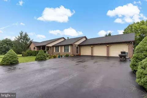 473 Ashton Dr, Falling Waters, WV 25419 photo 2