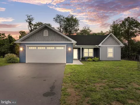 51 Anoka Ct, Martinsburg, WV 25404