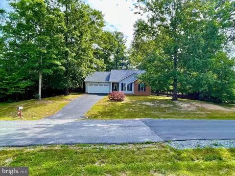 263 Executive Way, Hedgesville, WV 25427