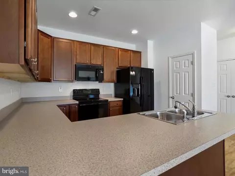 40 Cavendish Way, Falling Waters, WV 25419 photo 9