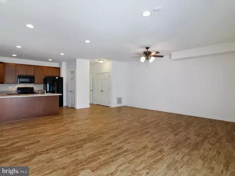 40 Cavendish Way, Falling Waters, WV 25419 photo 8