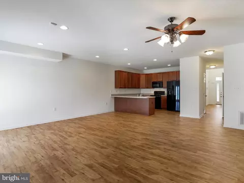 40 Cavendish Way, Falling Waters, WV 25419 photo 7