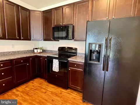 Kitchen - 12 Chennault Trl, Falling Waters, WV 25419 photo 2 of 3