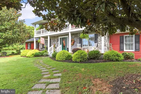 421 Mcdonald Dr, Inwood, WV 25428