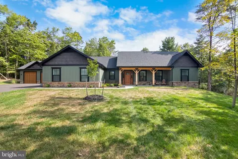 747 Butts Mill Rd, Hedgesville, WV 25427