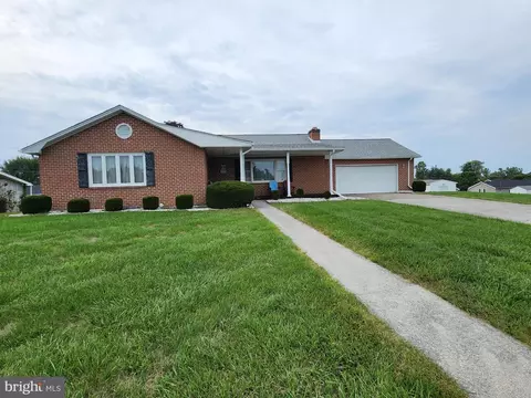 367 Richard St, Martinsburg, WV 25404