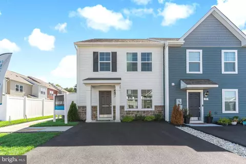 29 Gentle Breeze Dr, Bunker Hill, WV 25413