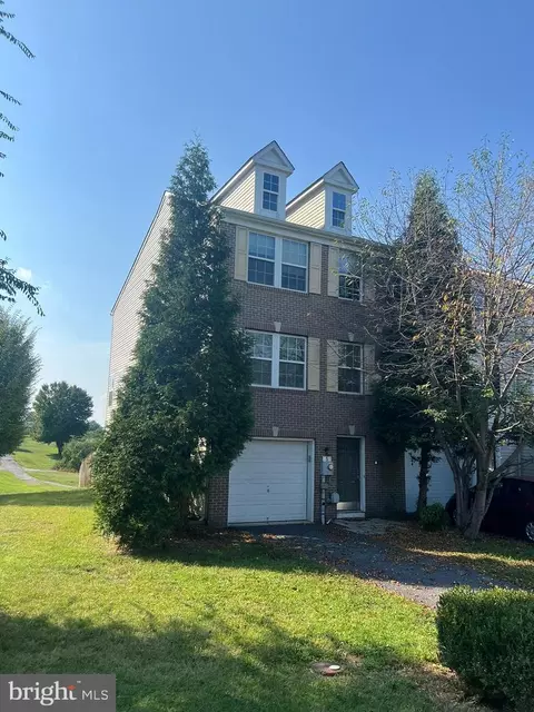5 Carnegie Links Dr, Martinsburg, WV 25405