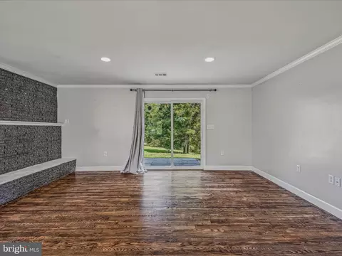 Living - 122 Vision Ln, Falling Waters, WV 25419 photo 3 of 10