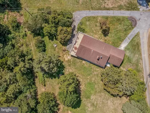 View/Area - 122 Vision Ln, Falling Waters, WV 25419 photo 8 of 14