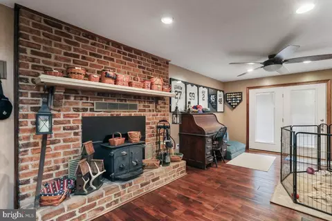 Entry Way - 314 Ashton Dr, Falling Waters, WV 25419 photo 6 of 12