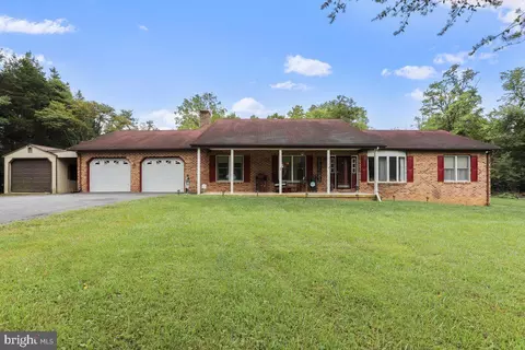 314 Ashton Dr, Falling Waters, WV 25419
