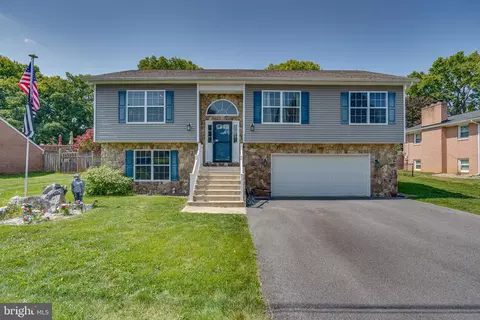 406 Sycamore Ln, Martinsburg, WV 25401