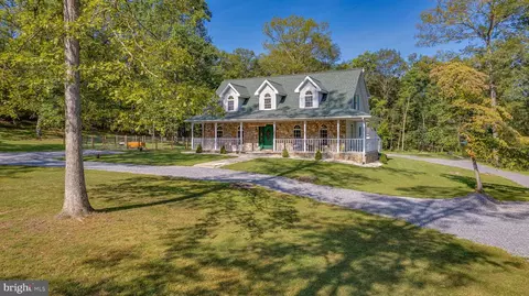 589 Process Rd, Hedgesville, WV 25427