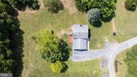 432 Regency Dr, Falling Waters, WV 25419 photo 4