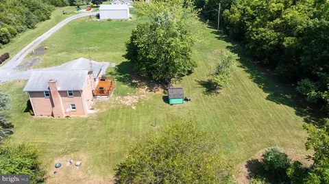 432 Regency Dr, Falling Waters, WV 25419 photo 8