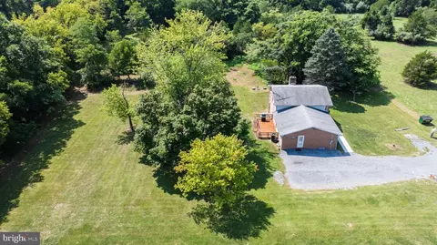 432 Regency Dr, Falling Waters, WV 25419 photo 9