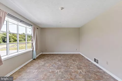 432 Regency Dr, Falling Waters, WV 25419 photo 24