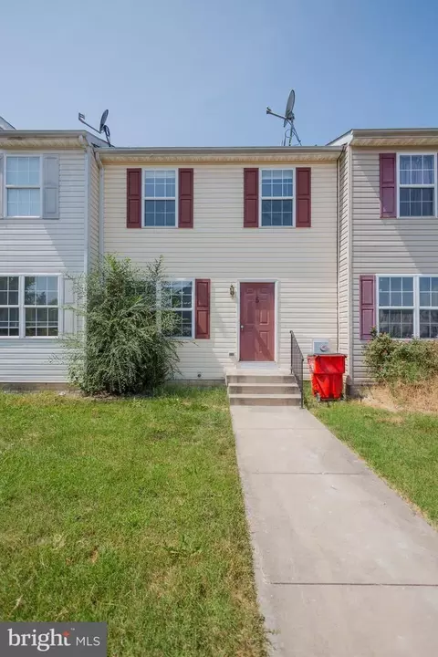 5 Currituck Ct, Bunker Hill, WV 25413