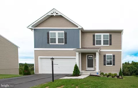 206 Wigeon Ct, Bunker Hill, WV 25413