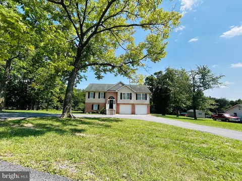 850 Loop Rd, Gerrardstown, WV 25420