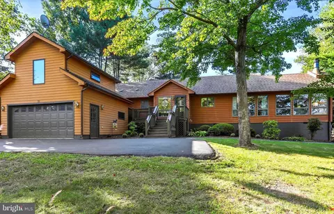26 Powhatan Trl, Hedgesville, WV 25427