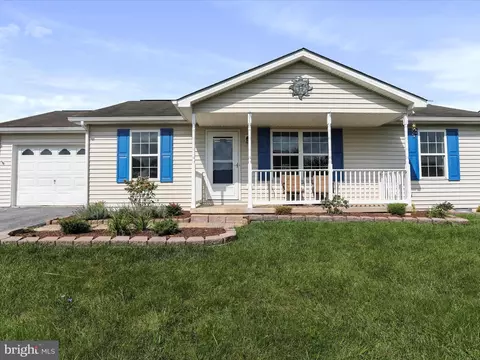 193 Marlowe Dr, Inwood, WV 25428